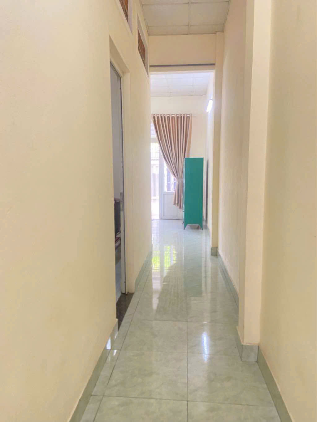 Bán nhà MT liền kề bến xe phía Nam phù hợp vừa ở vừa kinh doanh lưu trú - Ảnh 2